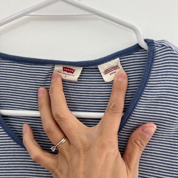 Levi's blue and White Striped Short Sleeve Tee - Picture 4 of 4